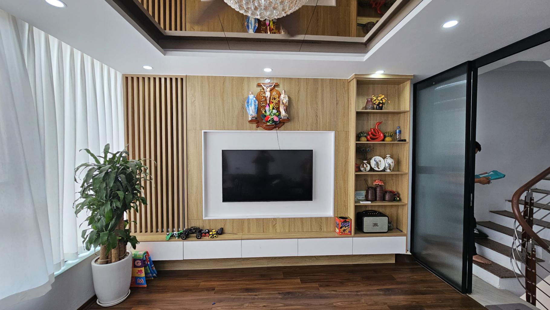 BÁN NHÀ PHÚ LA-CỰC PHẨM LÔ GÓC - CHỈ 10,2 TỶ - MẶT TIỀN GẦN 5M, TRƯỚC NHÀ 10M-THANG MÁY - Ảnh 3