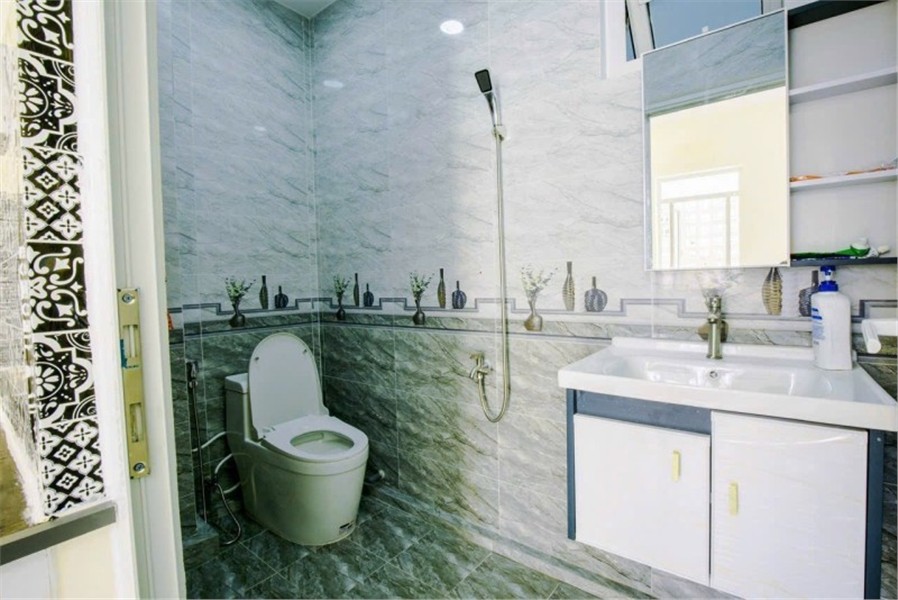 BÁN NHÀ  – 5 TẦNG - 131M2-   HẺM KINH DOANH –SÁT MẶT TIỀN THỐNG NHẤT – KHU CITYLAND -DÒNG TIỀN ỔN - Ảnh 1