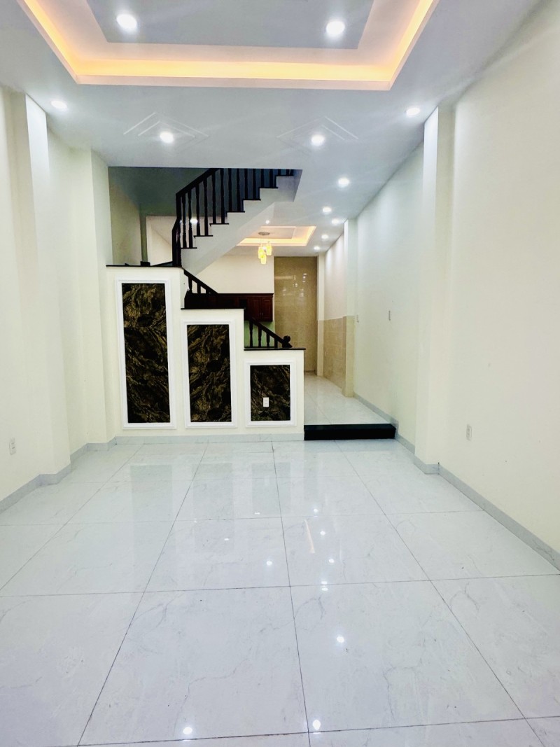 Bán nhà mặt phố Quốc Lộ 13, Thủ Đức, 60m², 4 tầng, 6.75  tỷ, sổ hồng - Ảnh 1