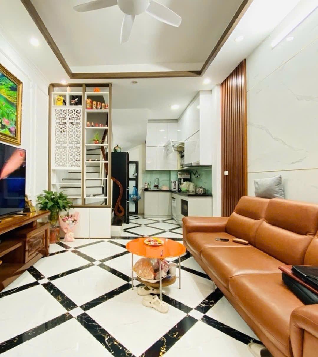 VIP BÁN NHÀ PHÂN LÔ QUÂN ĐỘI TÔ VĨNH DIỆN, THANH XUÂN - 32M²- 5 TẦNG, NHỈNH 9 TỶ - Ảnh chính