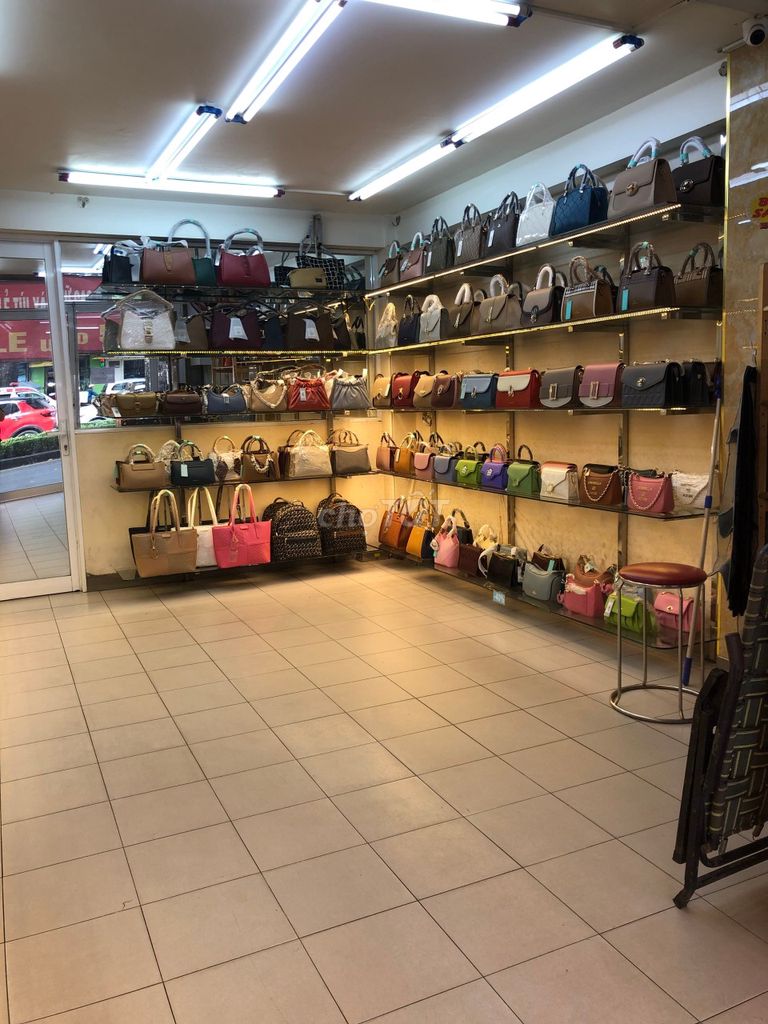 Quận 5 - Chợ An Đông ! SANG NHƯỢNG SHOP SỈ, BÁN BUÔN TÚI XÁCH NỮ CAO CẤP TẠI CHỢ SỈ – VỊ TRÍ ĐẸP – - Ảnh chính