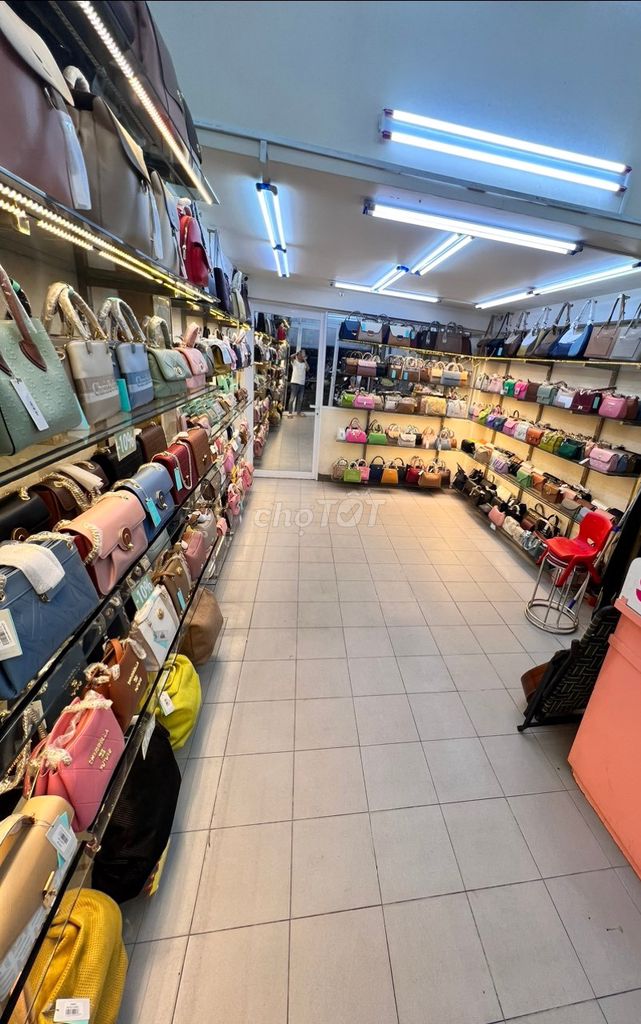 Quận 5 - Chợ An Đông ! SANG NHƯỢNG SHOP SỈ, BÁN BUÔN TÚI XÁCH NỮ CAO CẤP TẠI CHỢ SỈ – VỊ TRÍ ĐẸP – - Ảnh 2