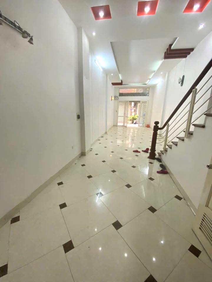 ĐÁC ĐỊA THANH XUÂN - Ô TÔ ĐỖ CỬA,VÀO NHÀ - -KINH DOANH VIP - PHỐ NGUYỄN VĂN TRỖI - 16 TỶ - Ảnh 2