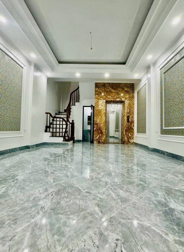 Bán nhà Hoàng Văn Thái Thanh Xuân DUY NHẤT 1 căn 6 tầng THANG MÁY 7 tỷ800tr 4PN NGÕ THÔNG, gần Ô TÔ - Ảnh 1