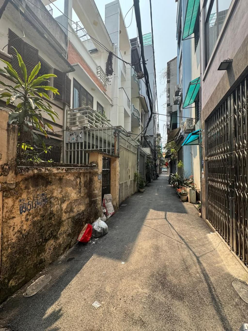 BÁN ĐẤT TẶNG NHÀ PHỐ LẠC LONG QUÂN - GIÁ RẺ - QUY HOẠCH ỔN ĐỊNH - SỔ ĐỎ NỞ HẬU - 78M CHỈ 15 TỶ - Ảnh 1