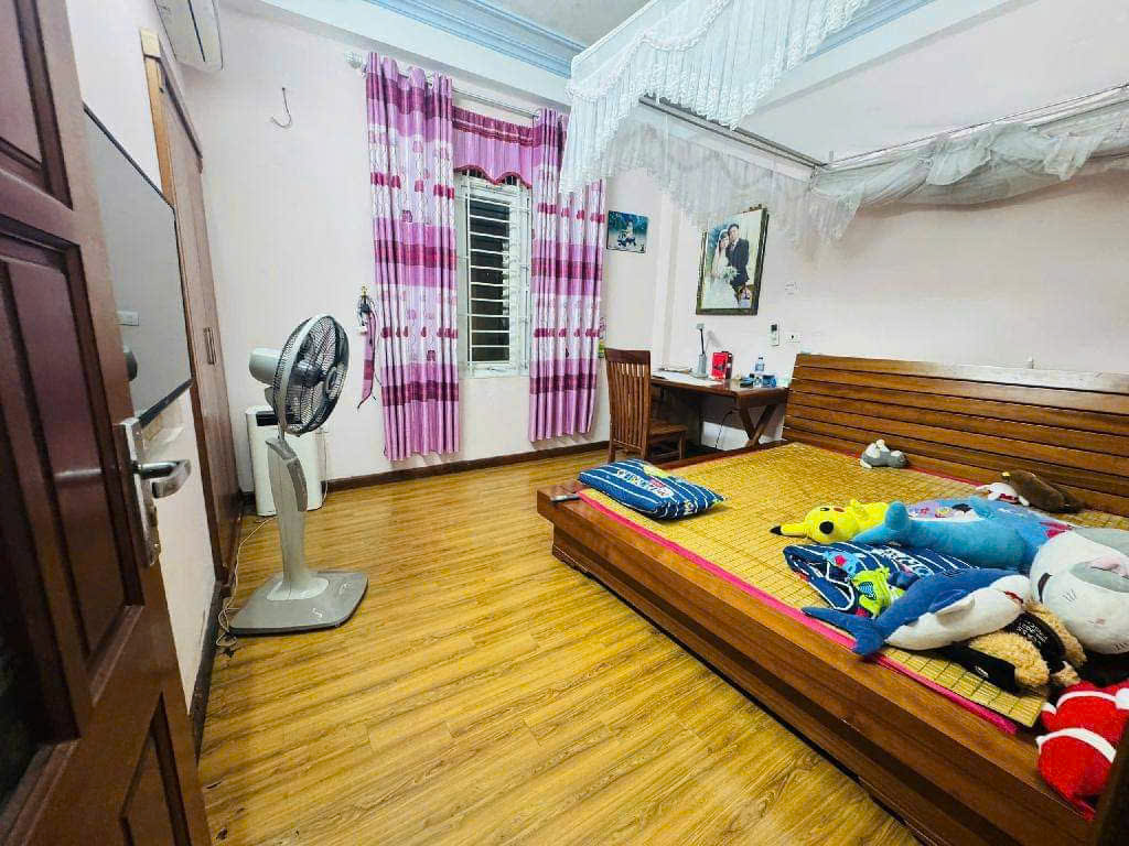 Bán nhà nguyên căn Khương Đình, quận Thanh Xuân 40m x 4T giá 6.8 tỷ, an ninh tốt - Ảnh 2