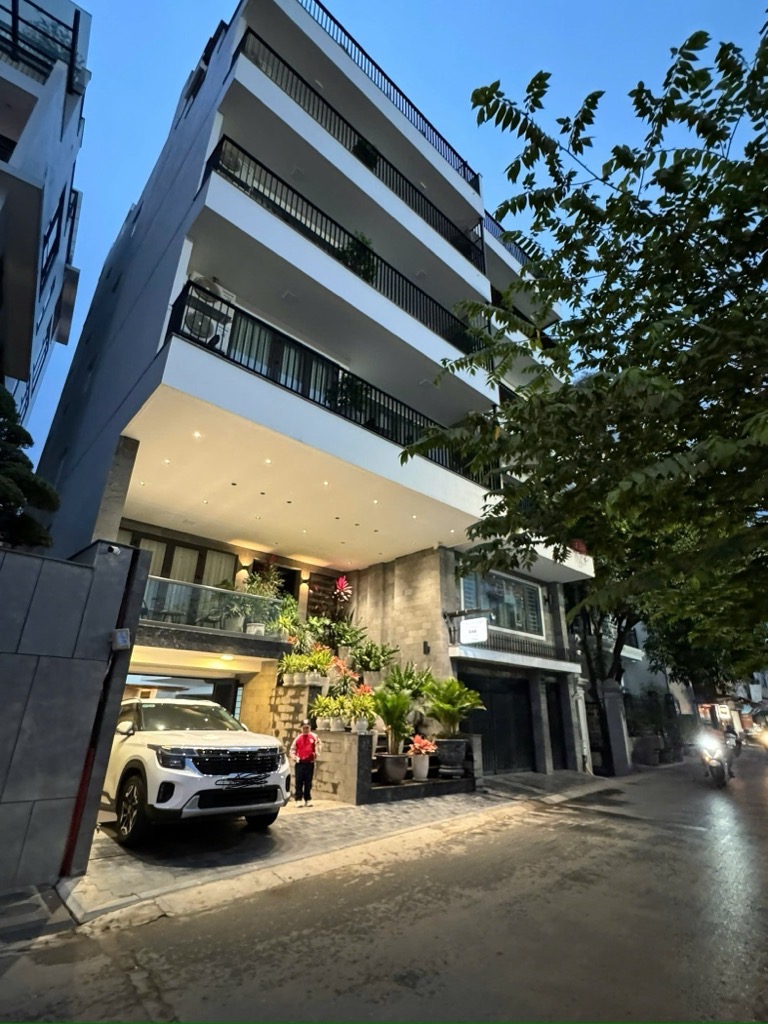 BÁN NHÀ NGUYỄN HOÀNG TÔN, TÂY HỒ. 83M2 6 TẦNG MT 5M GIÁ 29,7 TỶ- OTO TRÁNH- 1 NHÀ RA PHỐ- KINH - Ảnh chính