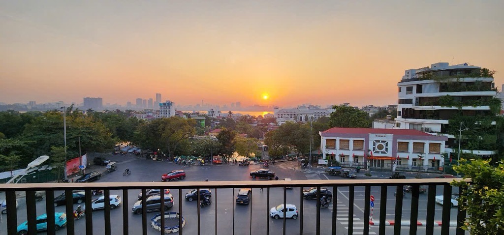 BÁN NHÀ HOÀNG VĂN THÁI, THANH XUÂN. 105M2 3 TẦNG  MT 6M GIÁ 22 -TỶ- NGÕ THÔNG - NỞ HẬU ÔTÔ - KINH - Ảnh chính