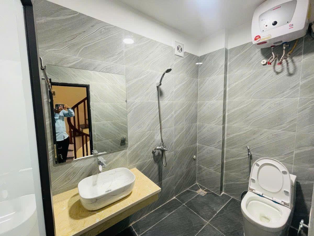 NHÀ KHƯƠNG TRUNG GẦN ÔTÔ 28M X 4 TẦNG  GIÁ NHỈNH 5 TỶ - NHÀ XÂY CHẮC CHẮN Ở LUÔN - Ảnh 4