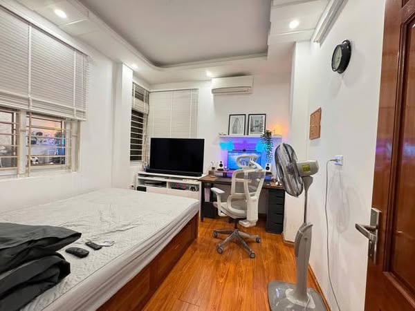 Nhà siêu phẩm phố Đội Cấn - Ảnh chính