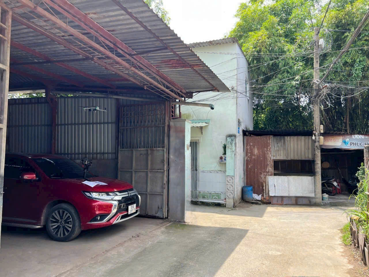 Nhà kho hơn 300m2 - Giá : 6.5 Tỷ (~20triệu/m2) 1/ Đường xe hơi Tân Xuân 1, Hóc Môn - Ảnh 1