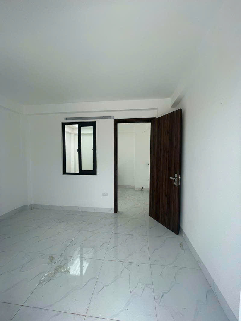 Cần bán nhà mới Nguyễn Văn Cừ, có sân để xe, nhà thoáng, tiện ích đa dạng. - Ảnh 3