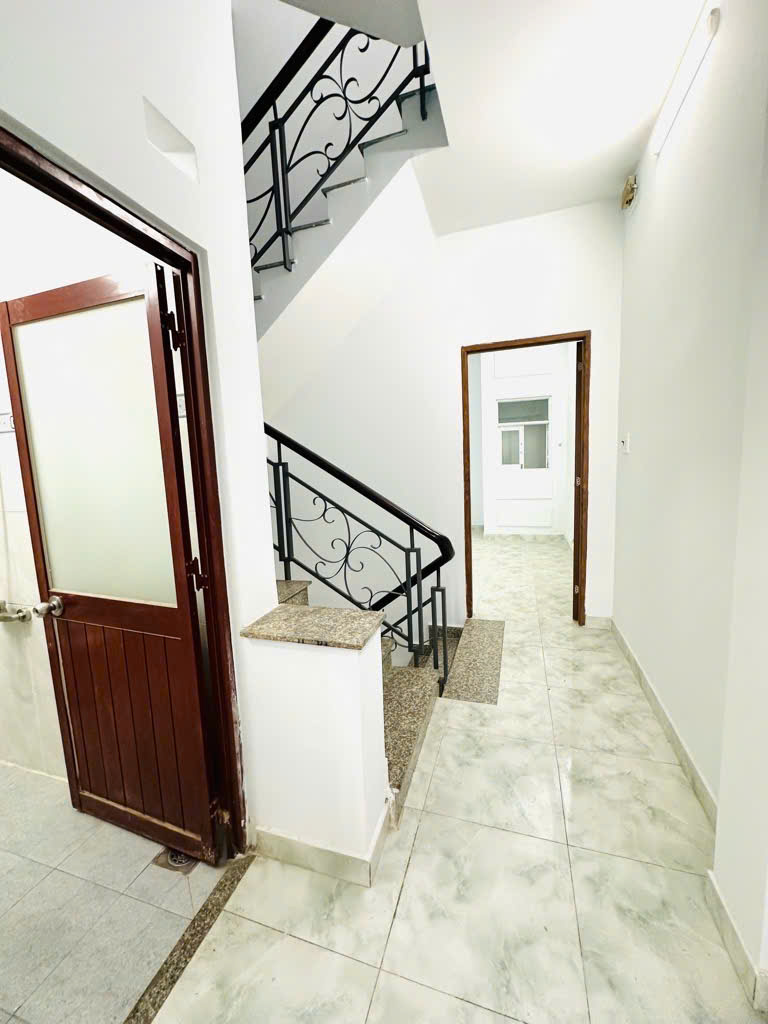 Bán Nhà Hẻm 6m Đường Hoàng Bật Đạt,Tân Bình, DT4x15m,3Tầng,4PN,3WC. - Ảnh 3