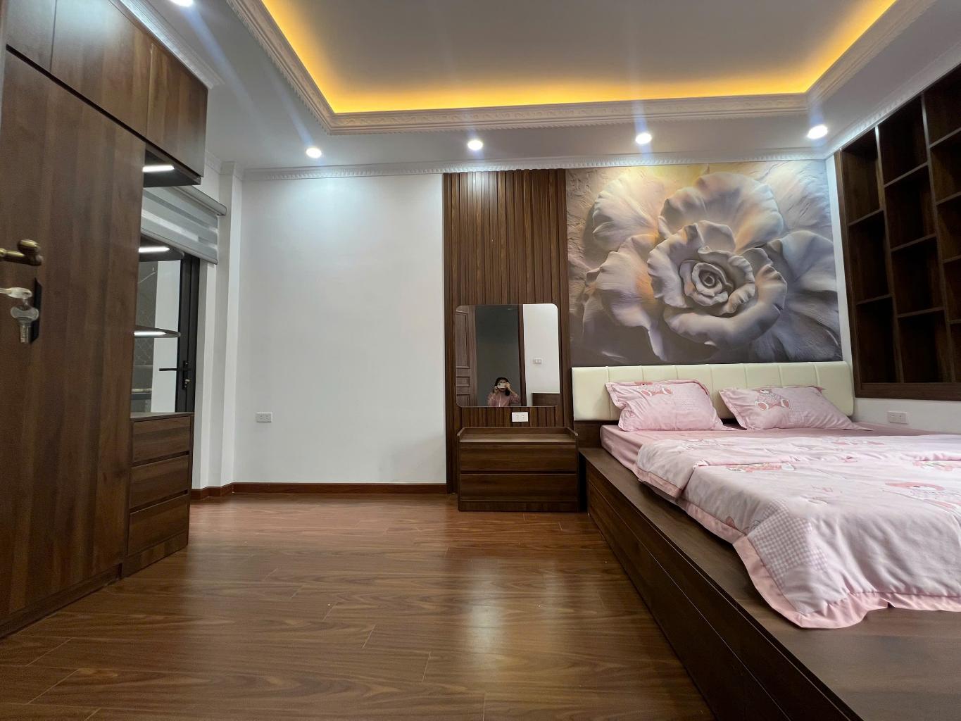 TRUNG TÂM CẦU GIẤY - CÁCH Ô TÔ 10M - SÁT HỒ MÁT RƯỢU - ĐẸP MỚI NGẤT NGÂY CON GÀ TA - NỞ HẬU - Ảnh 4