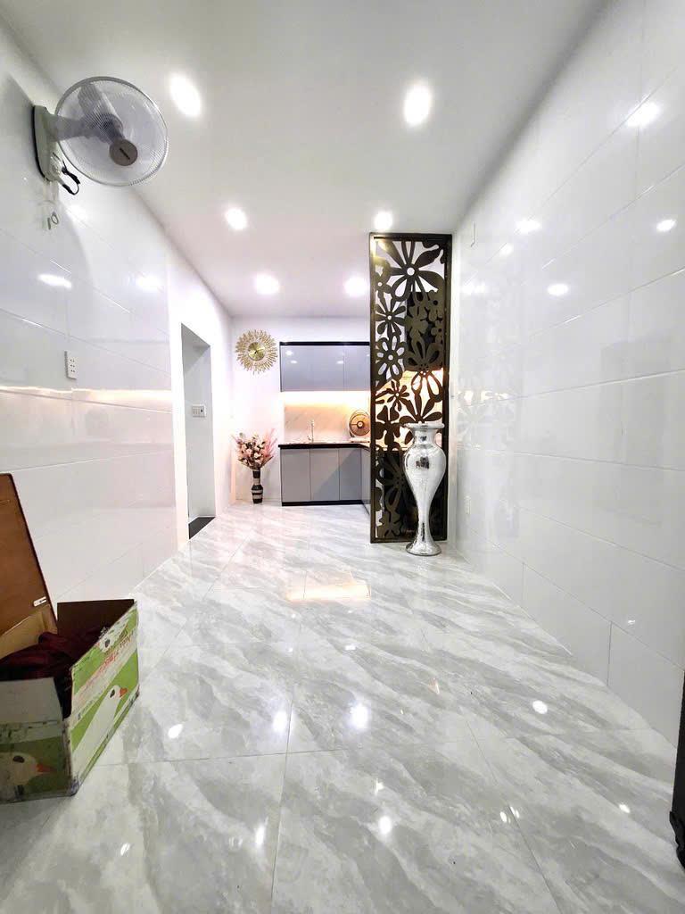 BÁN NHÀ GẦN KÊNH TÂN HOÁ, TÂN PHÚ, HẺM XE HƠI QUAY ĐẦU, NHỈNH 4 TỶ - Ảnh 3