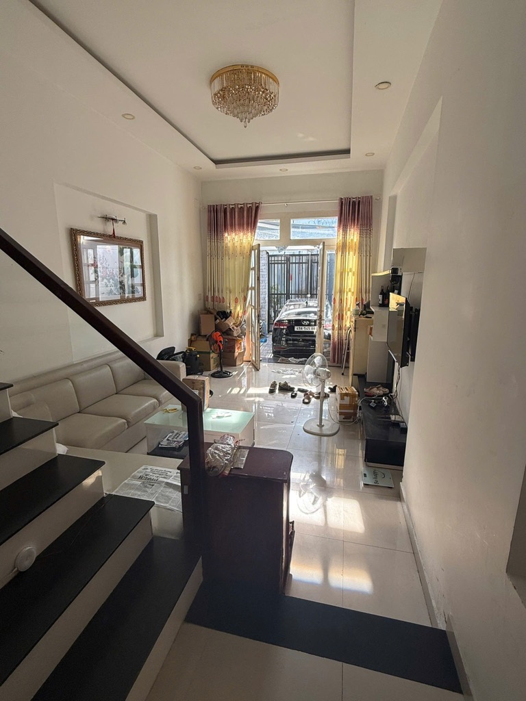 Bán nhà Đẹp ngay bến xe quận 8, giáp Tạ Quang Bửu, 4x22 phân lô chỉ 9 tỷ - Ảnh chính