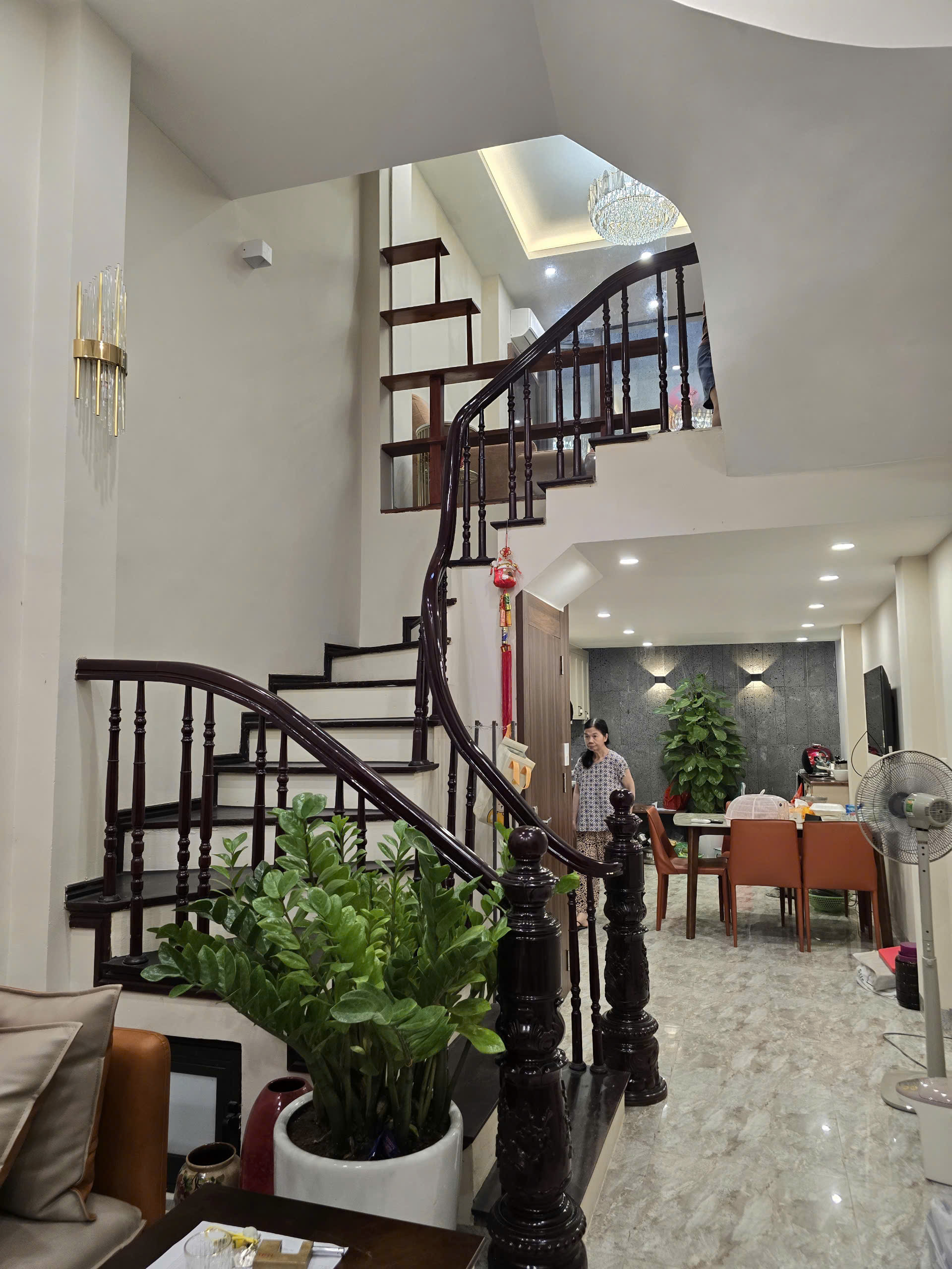 Bán nhà ĐỐNG ĐA, 43/48m2, 5T, 2 thoáng, ô tô, full nội thất, nhà đẹp, dân xây, ở ngay, nhỉnh 12 tỷ - Ảnh 1