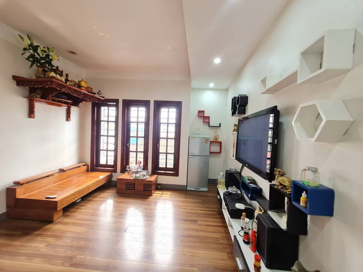 Bán nhà phân lô ô tô tránh phố Lạc Long Quân 26m2, 5 tầng lô góc 2 mặt tiền giá chỉ 7.4 tỷ - Ảnh chính