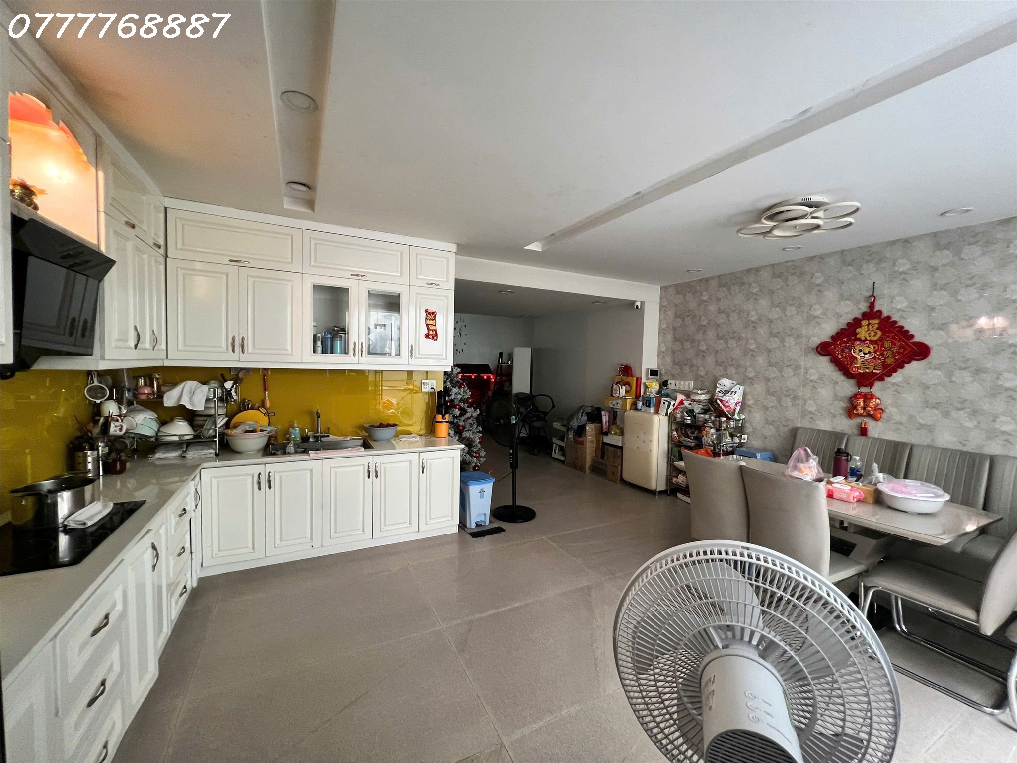 Bán nhà MT đg 25m xây đẹp gần chợ đầu mối Hóc Môn giá chỉ 43tr/m2 đất - Ảnh 2