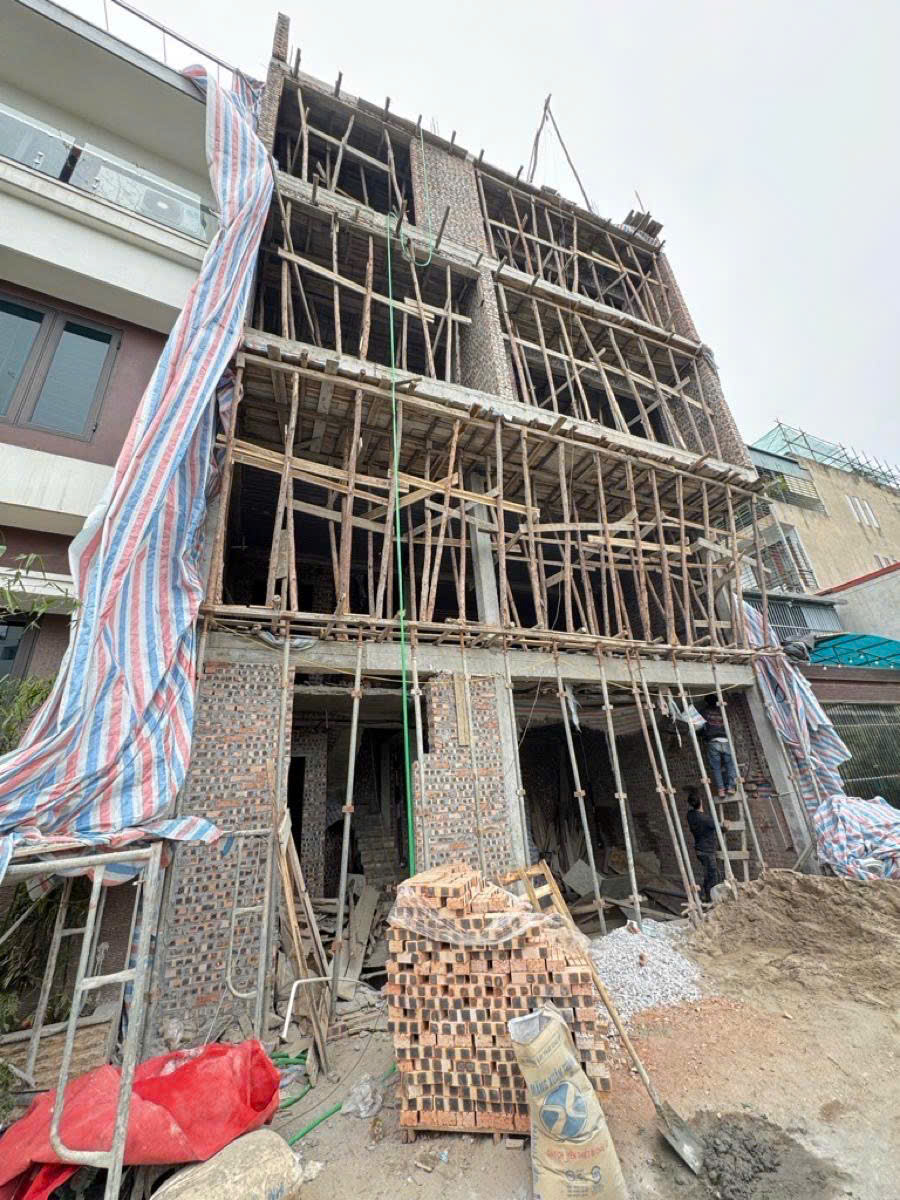 Nhà siêu đẹp Ngọc Thuỵ 50m2, 8 tầng,  mặt tiền 8.5, Gara 2 ô tô, kinh doanh, giá 21.5 tỷ - Ảnh 1