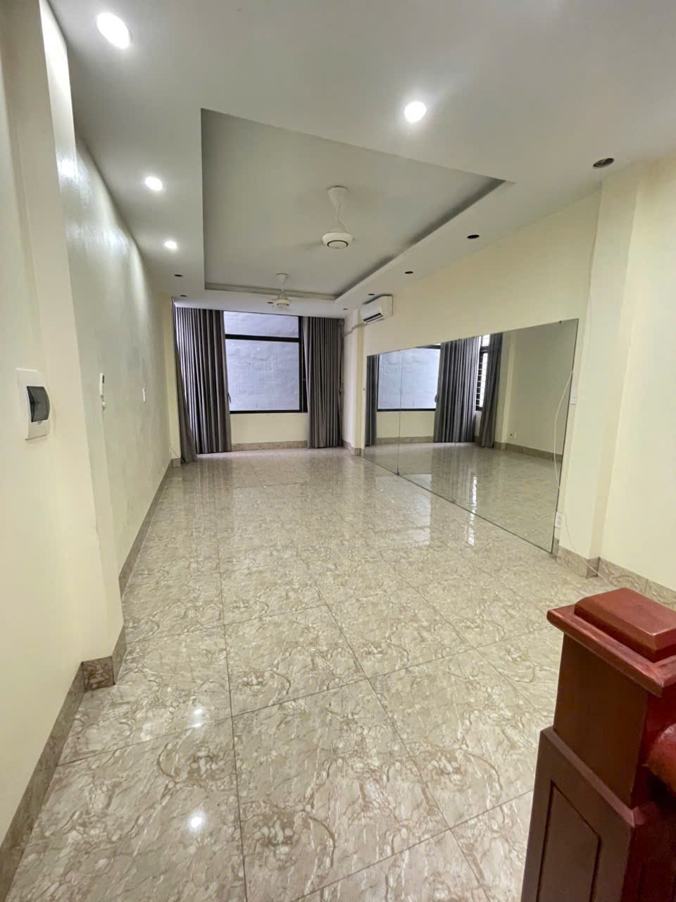 NHÀ SIÊU ĐẸP - VỊ TRÍ TỐT-  Chính Chủ Cần Bán Nhanh Căn Nhà Ngõ 42 Bùi Quốc Khái, Linh Đàm, Hà Nội - Ảnh 4