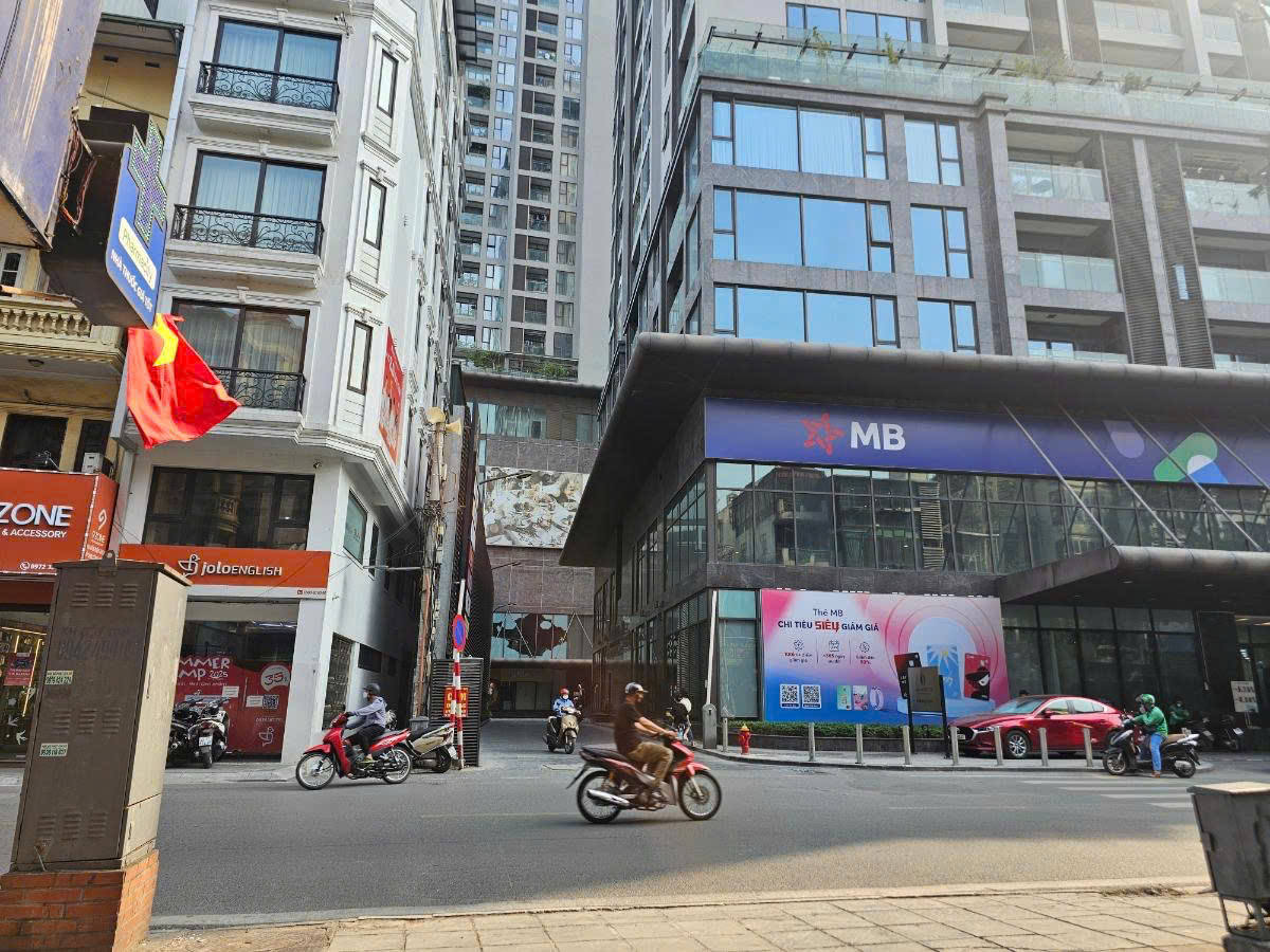 Siêu phẩm triệu đô Thụy Khuê, 154m2, 8 tầng, MT 6.04m, nhà kính, dòng tiền 250tr, 96 tỷ giá  đầu tư - Ảnh chính