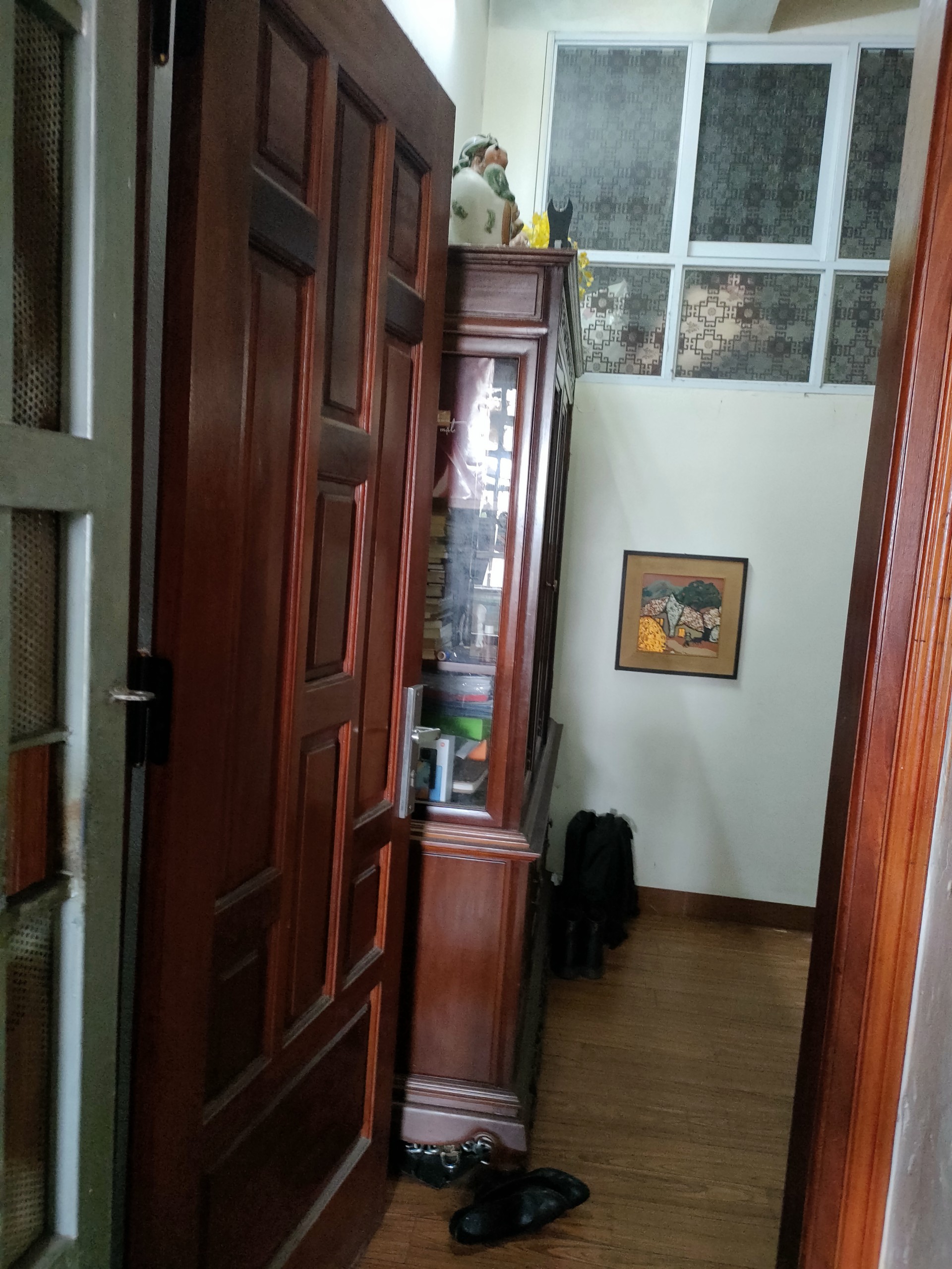 Bán gấp giá rẻ tập thể Trại Găng 50m, tầng 4, mặt tiền 4m, 900 triệu Hai Bà Trưng. - Ảnh 1