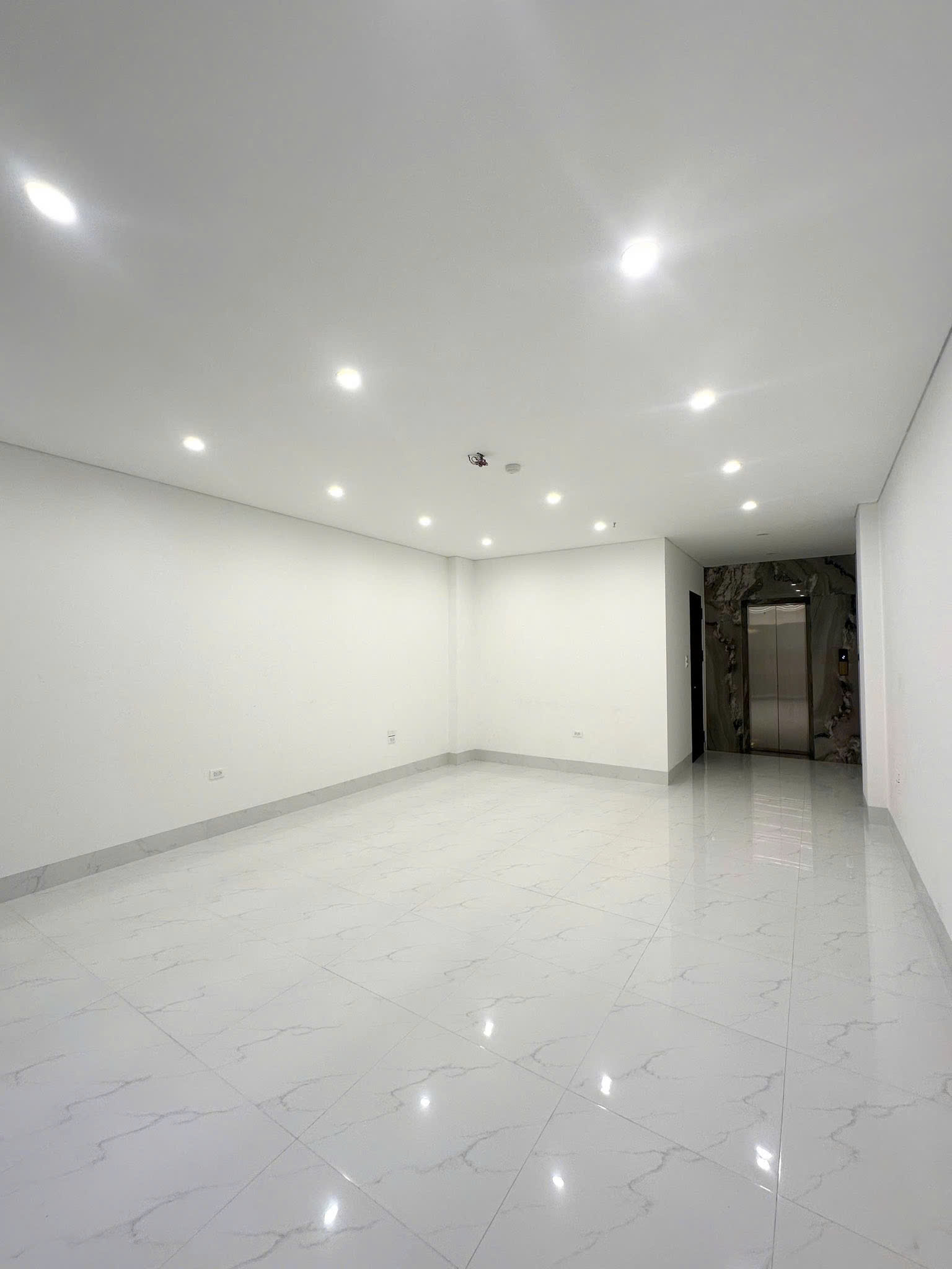 Cho thuê tầng 1,2,3 nhà số 155 Pháo Đài Láng, Đống Đa, Hà Nội - Ảnh 3