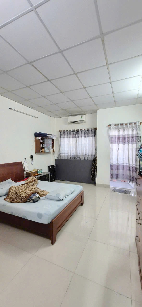 Nhà xe hơi trong nhà Hoàng Minh Đạo P5Q8 - Ảnh 2