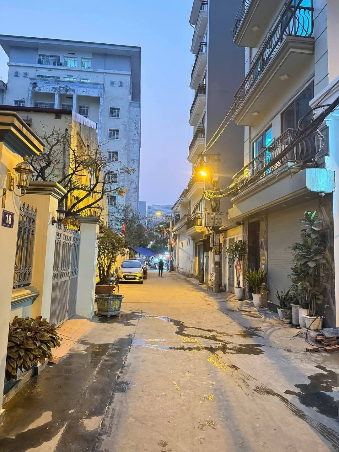 TÒA APARTMENT MAI DỊCH CẦU GIẤY, NGÕ Ô TÔ TRÁNH 8 TẦNG KINH DOANH. DT 105M2 GIÁ CHÀO 35 TỶ - Ảnh 1