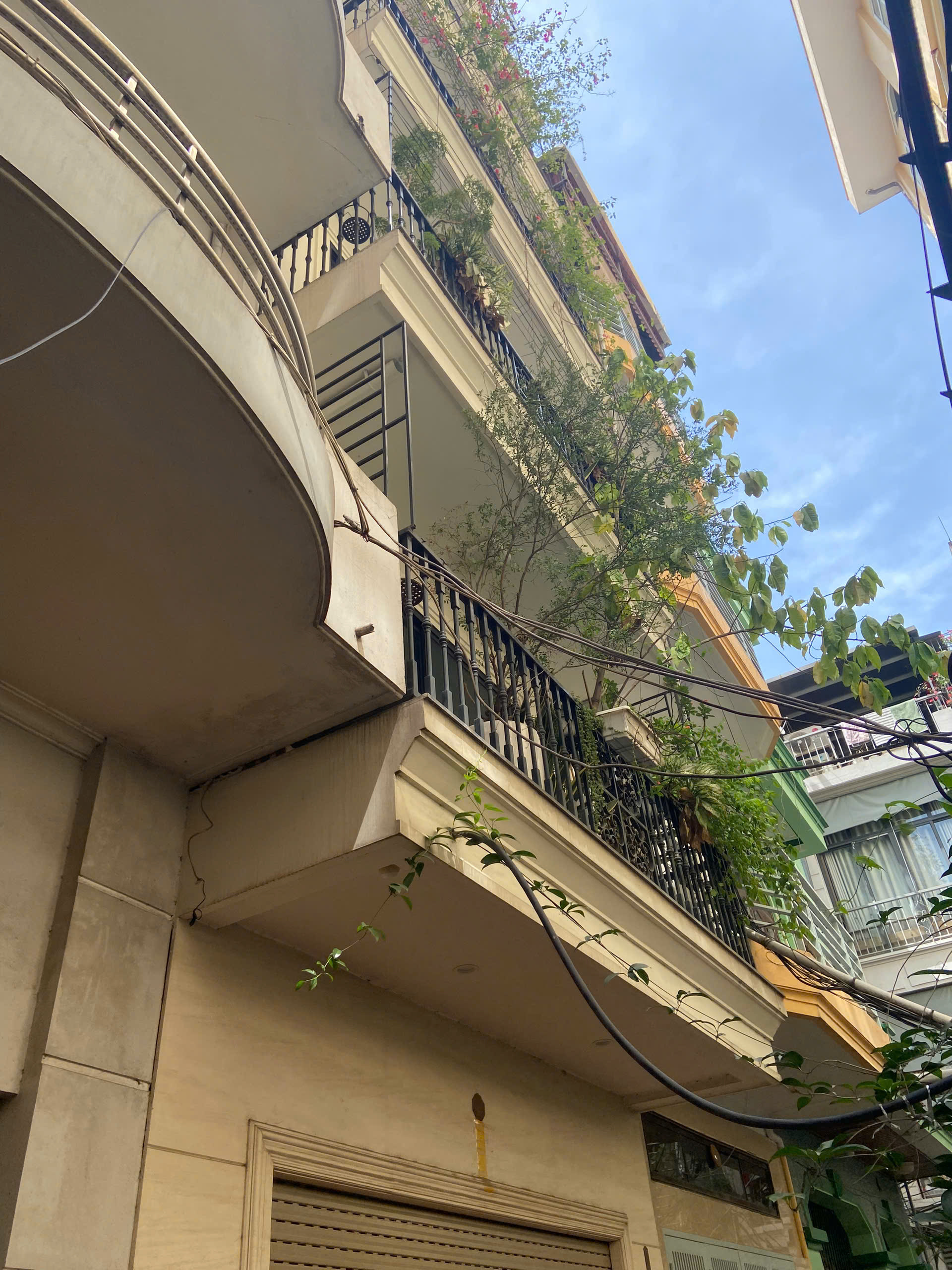 Cần bán nhà phố Quần Ngựa, Ba Đình, ô tô đỗ cửa, thoáng trước sau, 58m, 4 tầng, 16.4 tỷ. - Ảnh chính