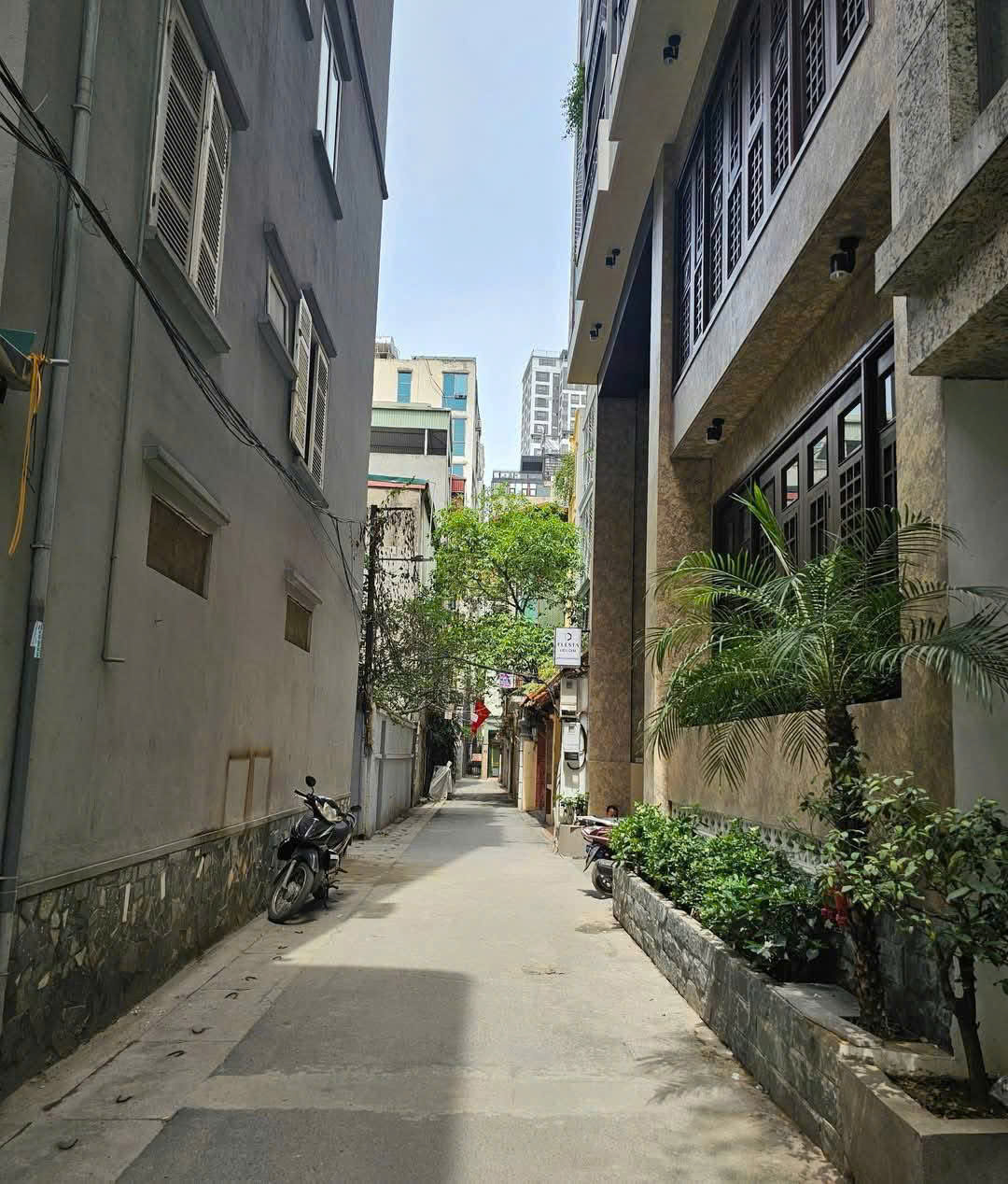 Cần bán nhà phố Quần Ngựa, Ba Đình, ô tô đỗ cửa, thoáng trước sau, 58m, 4 tầng, 16.4 tỷ. - Ảnh 1