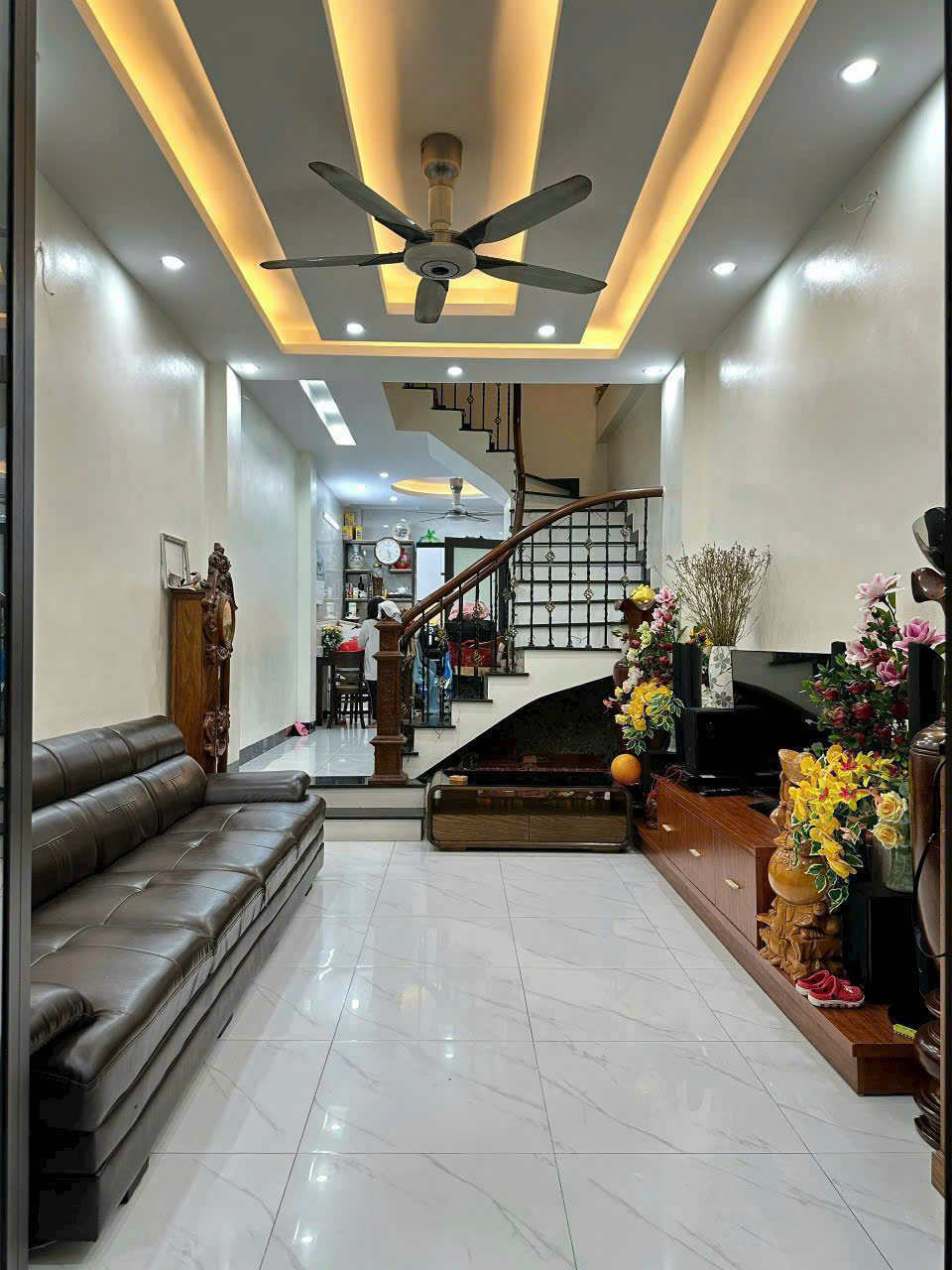 Nhà đẹp 4 tầng sát cạnh KĐT HUD Vân Canh, 4 tầng vỉa hè rộng ,đường 2 ô tô tránh, kinh doanh tốt - Ảnh chính