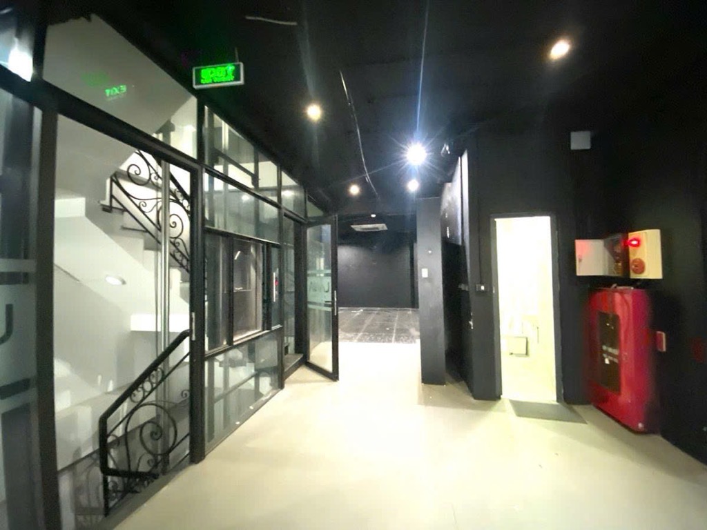 (Tin thật 100%) Bán tòa Building mặt phố Thụy Khuê - Cho thuê KD đa mô hình - Doanh thu 2,1 tỷ/năm - Ảnh 2
