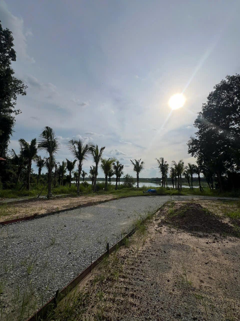 ĐẤT DẦU TIẾNG BÌNH DƯƠNG - 7000M2 - CÓ 3 CĂN NHÀ TRÊN ĐẤT - GIÁ 35 TỶ CÒN THƯƠNG LƯỢNG - Ảnh 1