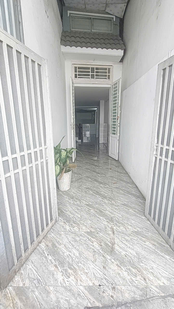 Cho thuê nhà mặt tiền Hồ Huỳnh Cương 7triệu thuận lợi cho việc kinh doanh - Ảnh chính