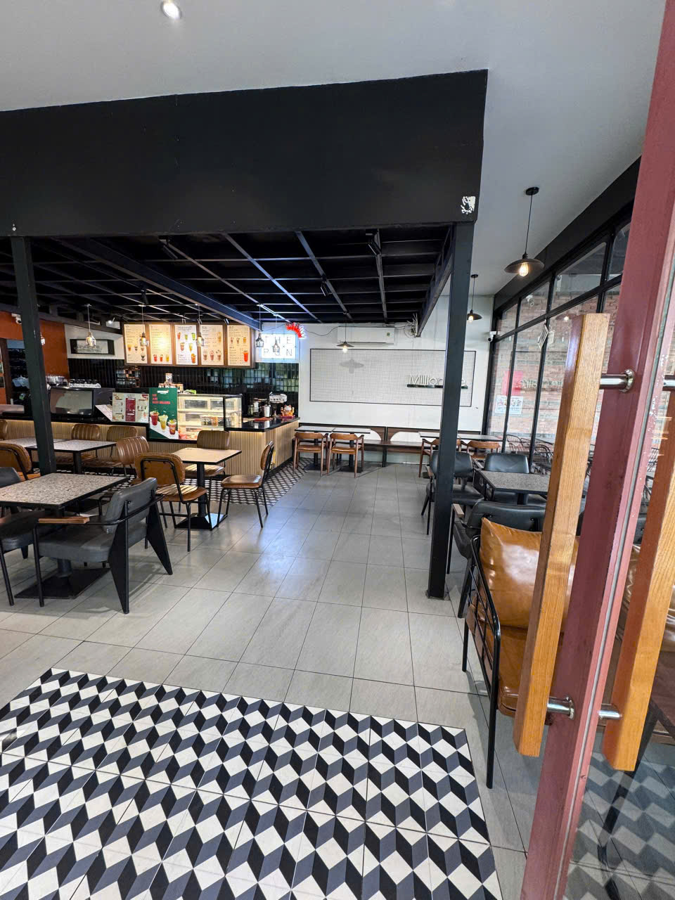 Sang Quán 2 Mặt Tiền, Mặt Bằng Đẹp Tại Thủ Dầu Một – Diện Tích 220m², Giá Thuê Siêu Hấp Dẫn. Liên - Ảnh chính