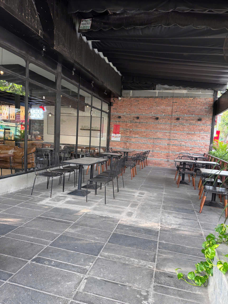 Sang Quán 2 Mặt Tiền, Mặt Bằng Đẹp Tại Thủ Dầu Một – Diện Tích 220m², Giá Thuê Siêu Hấp Dẫn. Liên - Ảnh 2