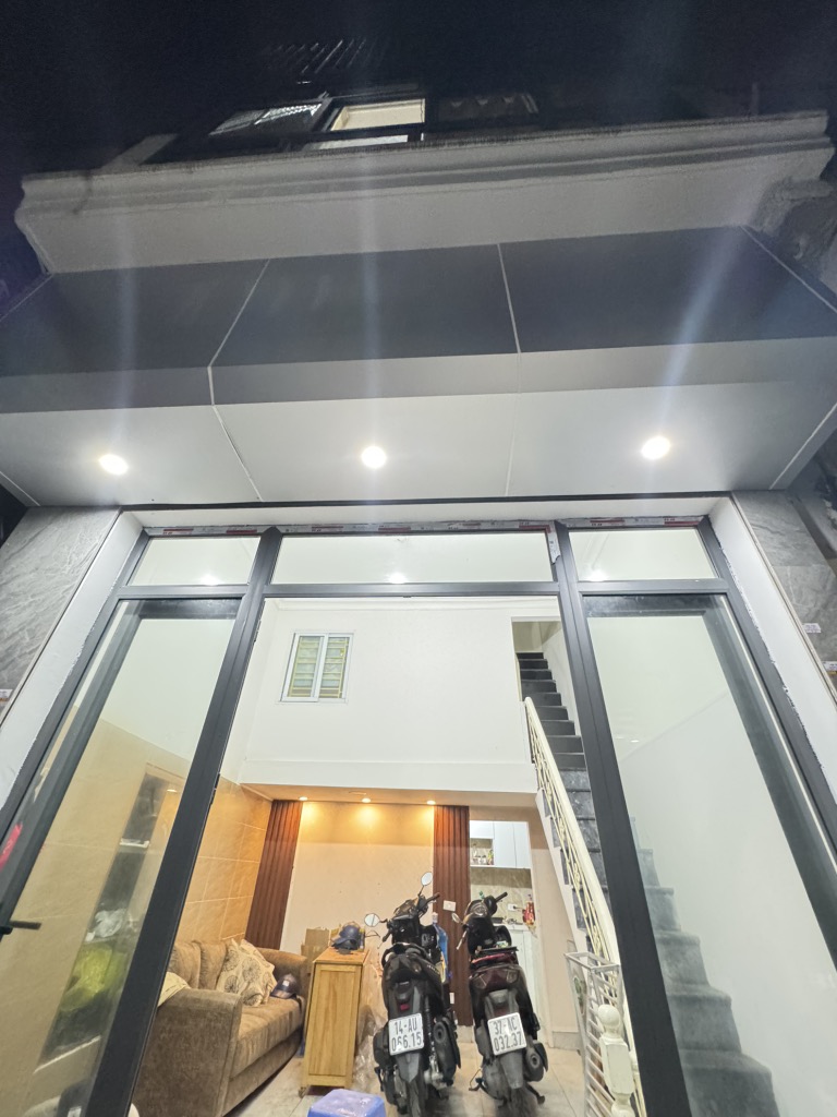 NHÀ NGÕ RỘNG – CÁCH OTO 20M – GIÁ RẺ 3.98 TỶ – NGUYỄN CHÍNH – 30M² x 4 TẦNG – SỔ ĐỎ - Ảnh chính