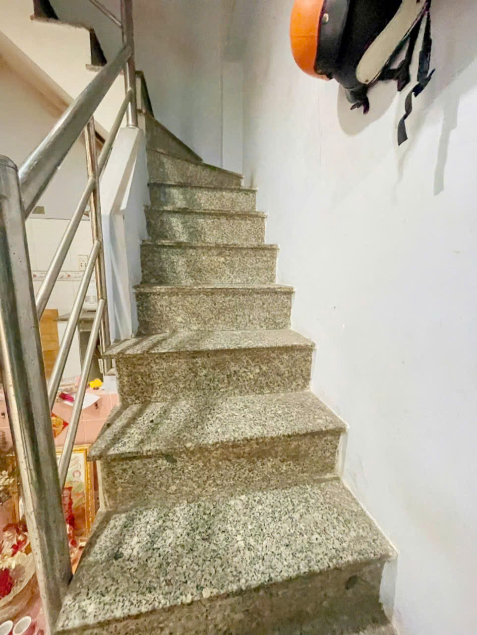 SIÊU VÍP ĐƯỜNG SỐ HẺM P4 Q4 <br><br>- NHÀ ĐẸP 3 TẤM BTCT HOÀN CÔNG <br><br>- KHÔNG QUY HOẠCH<br><br>CÓ 2 TỶ - Ảnh 3