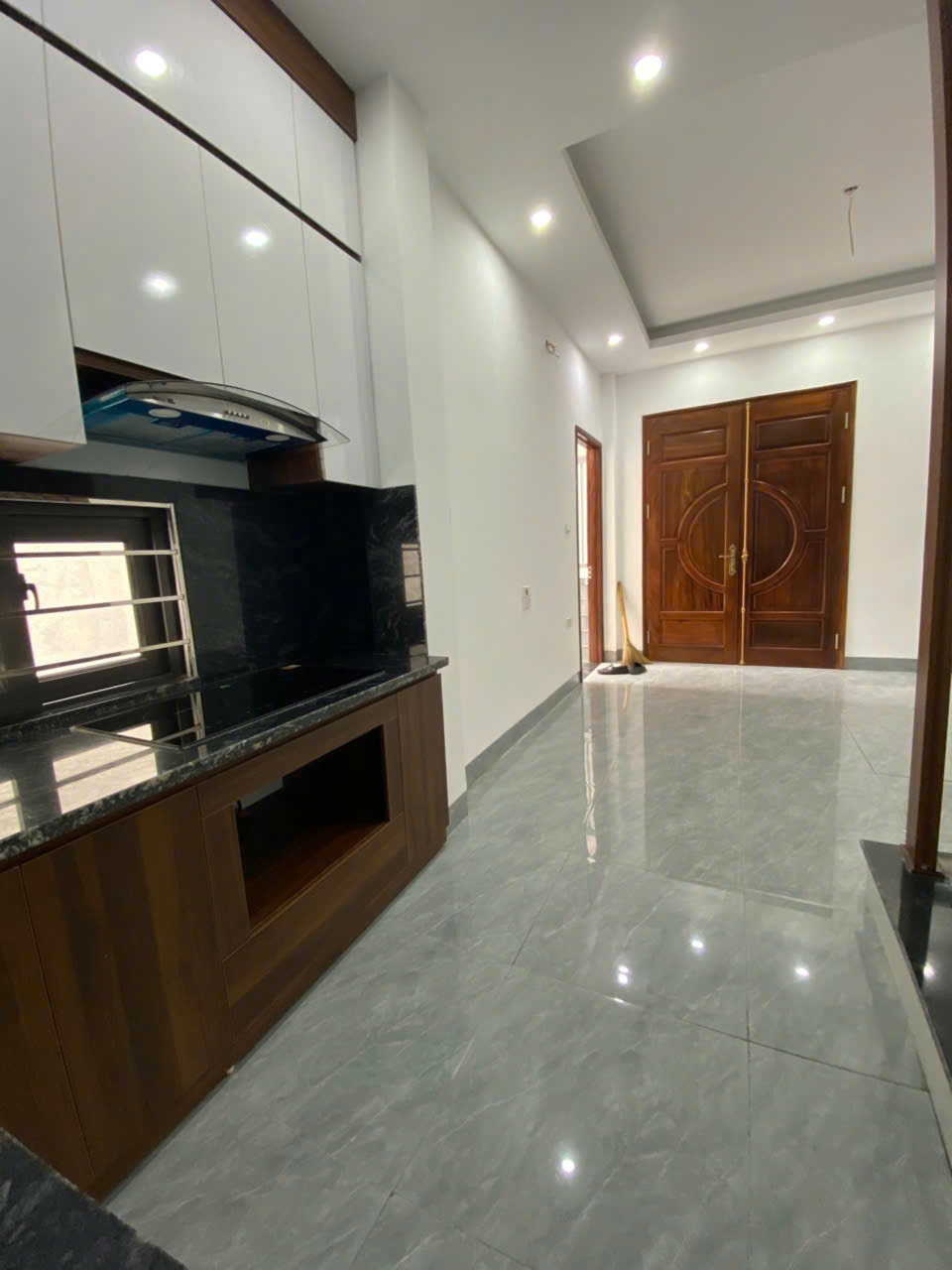 Bán nhà Ngọc Thụy, 30m2, ô tô lùi cổng 3.5m, nội thất cơ bản, giá đầu tư 6.98 tỷ - Ảnh 3