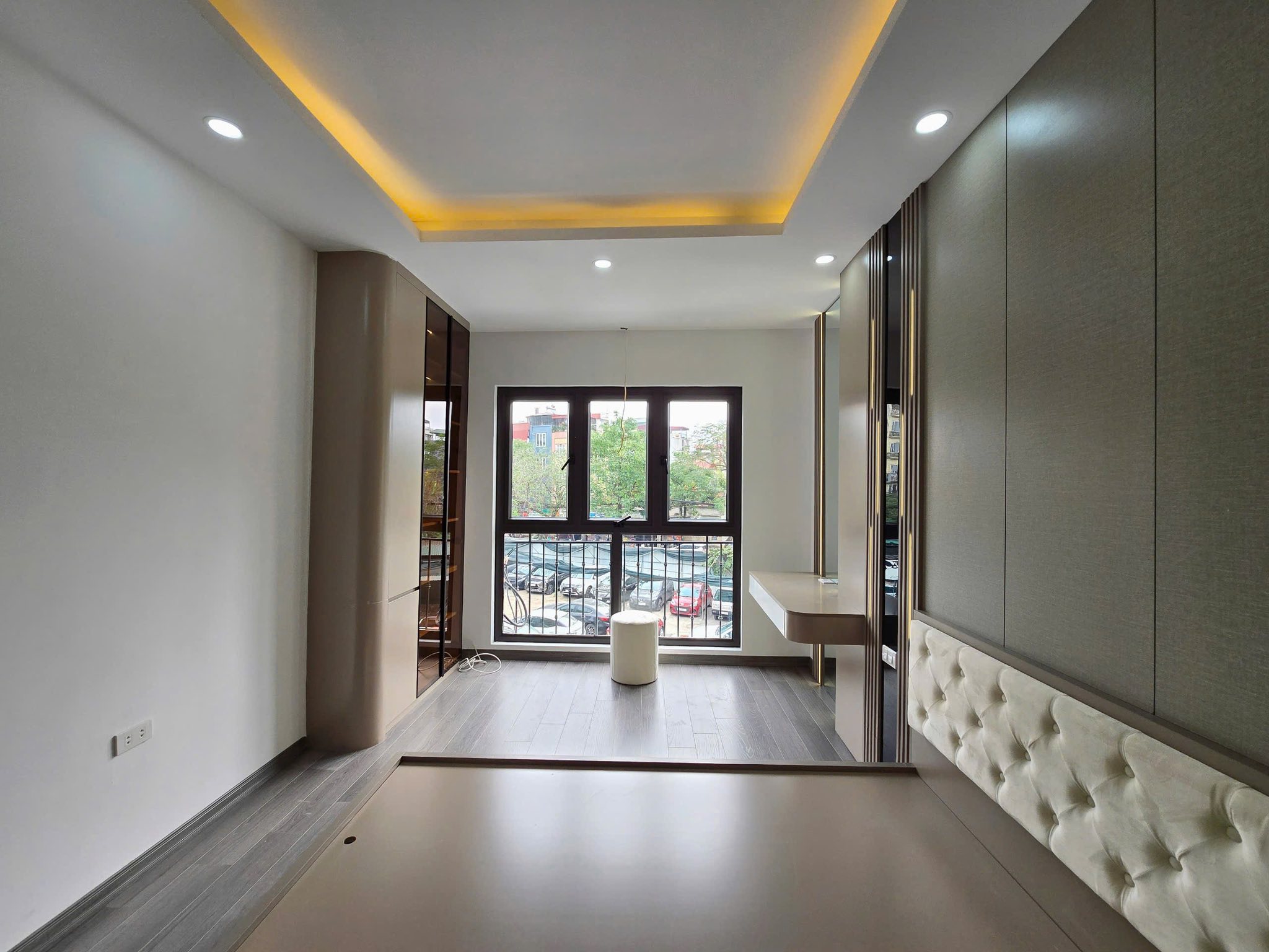 Bán nhà ngõ Lạc Long Quân giá 8.6 tỷ, 33m2x6T, thang máy, ở luôn - Ảnh 4