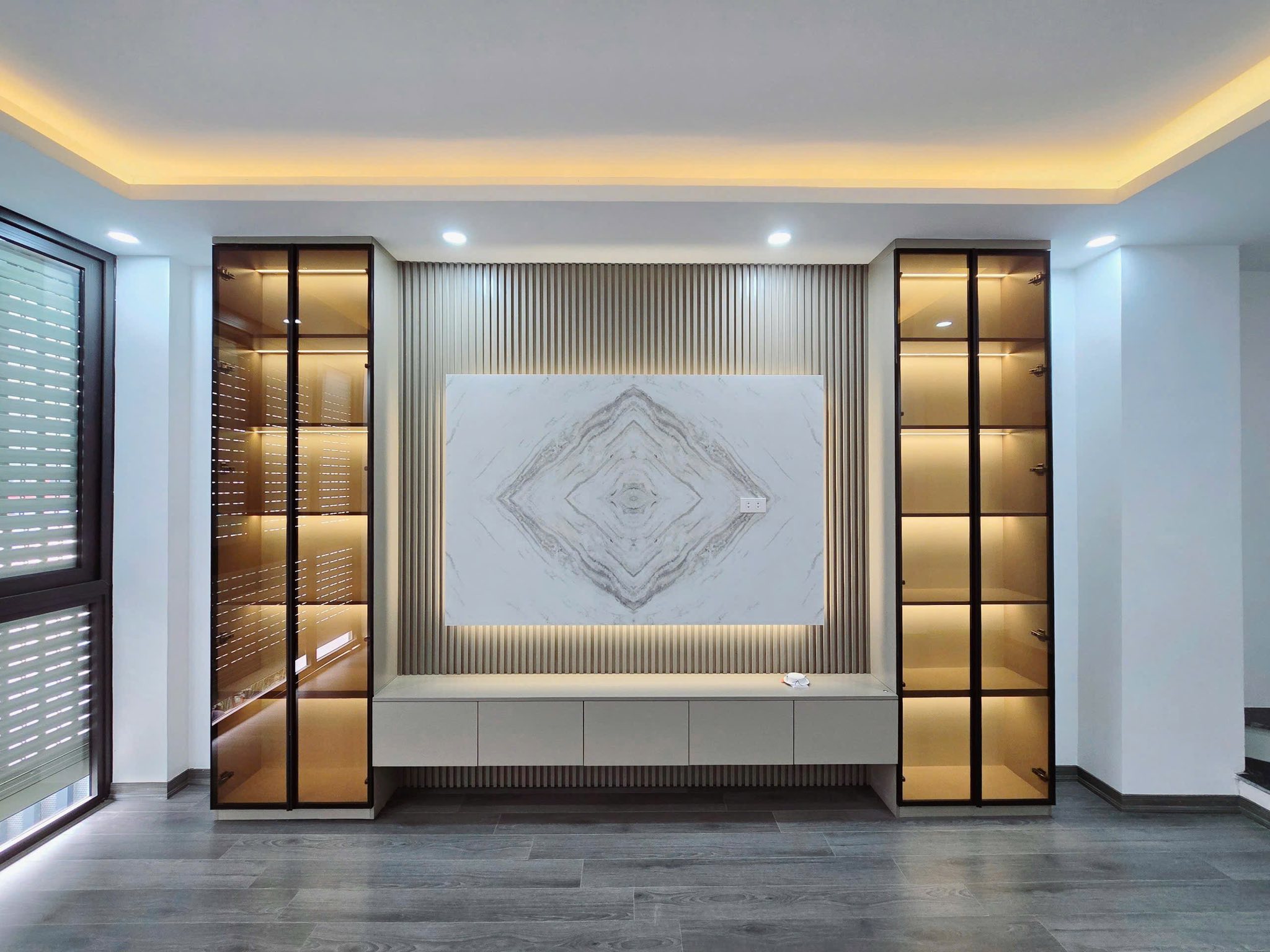 Bán nhà ngõ Lạc Long Quân giá 8.6 tỷ, 33m2x6T, thang máy, ở luôn - Ảnh 3