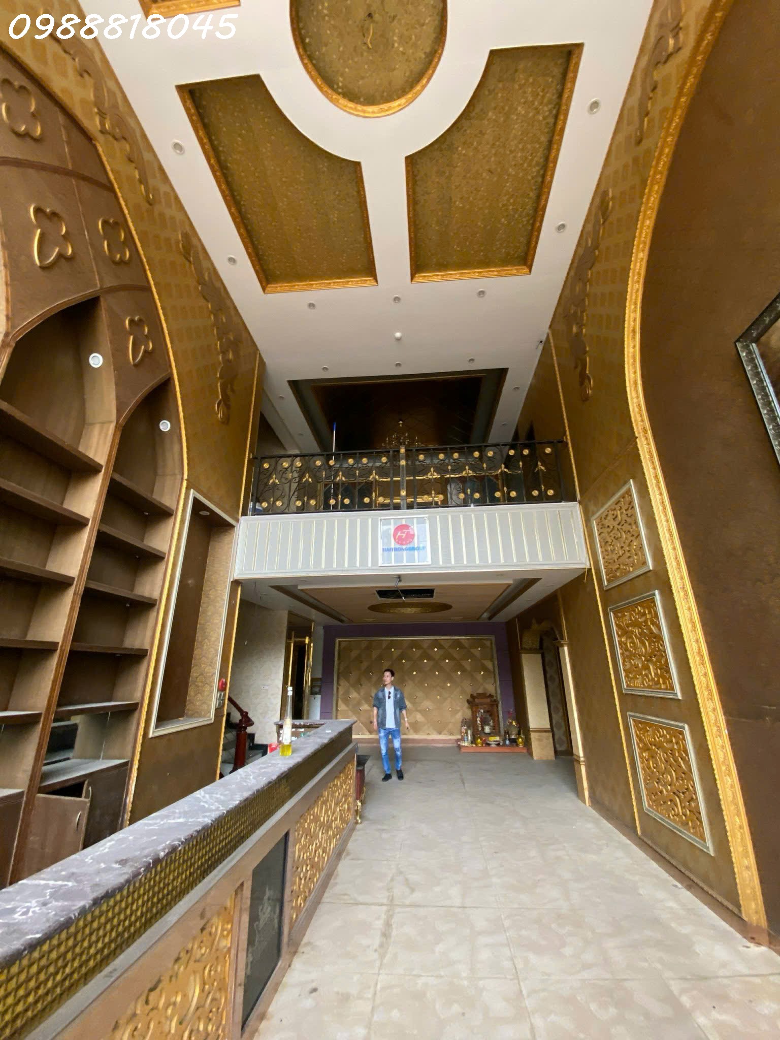 Chuyển nhượng Karaoke Kingdom Hạ Long, Quang Ninh, 8 tầng x 200m2, miễn TG - Ảnh chính