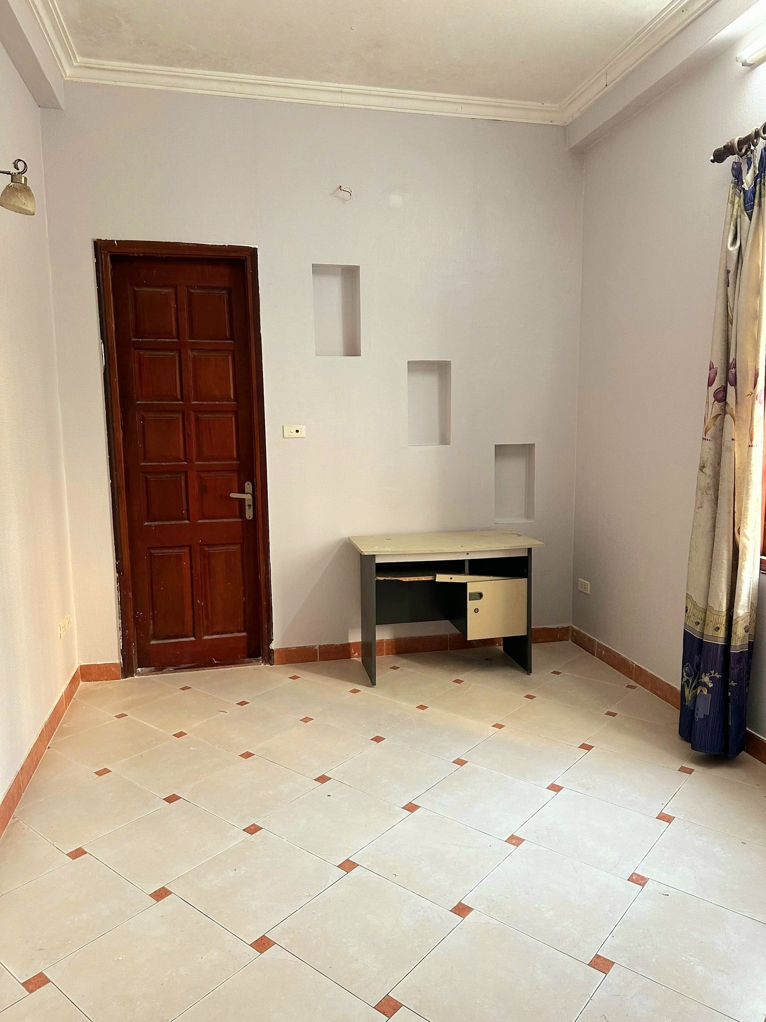 Cho thuê nhà phố Trung Kính, Cầu Giấy 50m2, 3.5T, cách MP 30m, làm VP-KD, bán hàng...17tr/tháng - Ảnh 1