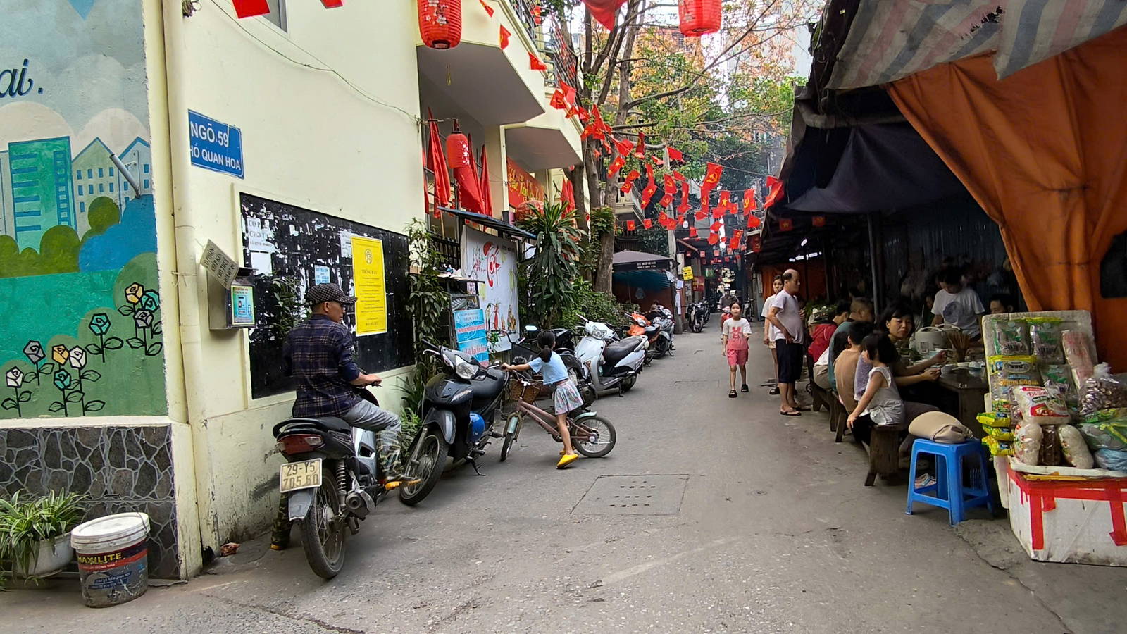 Bán Nhà. Đường Cầu Giấy. Lô Góc. Ô Tô. Kinh Doanh. DT 75m2. MT 8,8m. 3 Tầng. Giá 16,9 Tỷ. - Ảnh 1