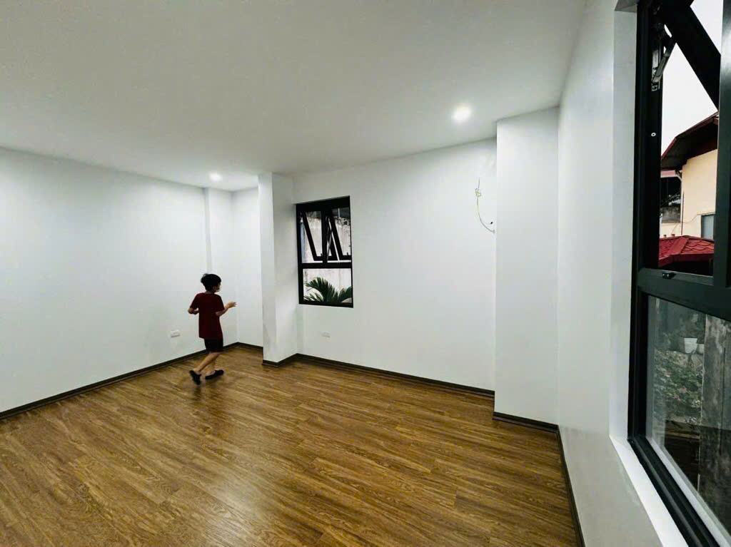 🏠🏤Nhà 5 tầng, phố Trần Quý Cáp, mặt tiền 7m siêu hiếm - Ảnh chính