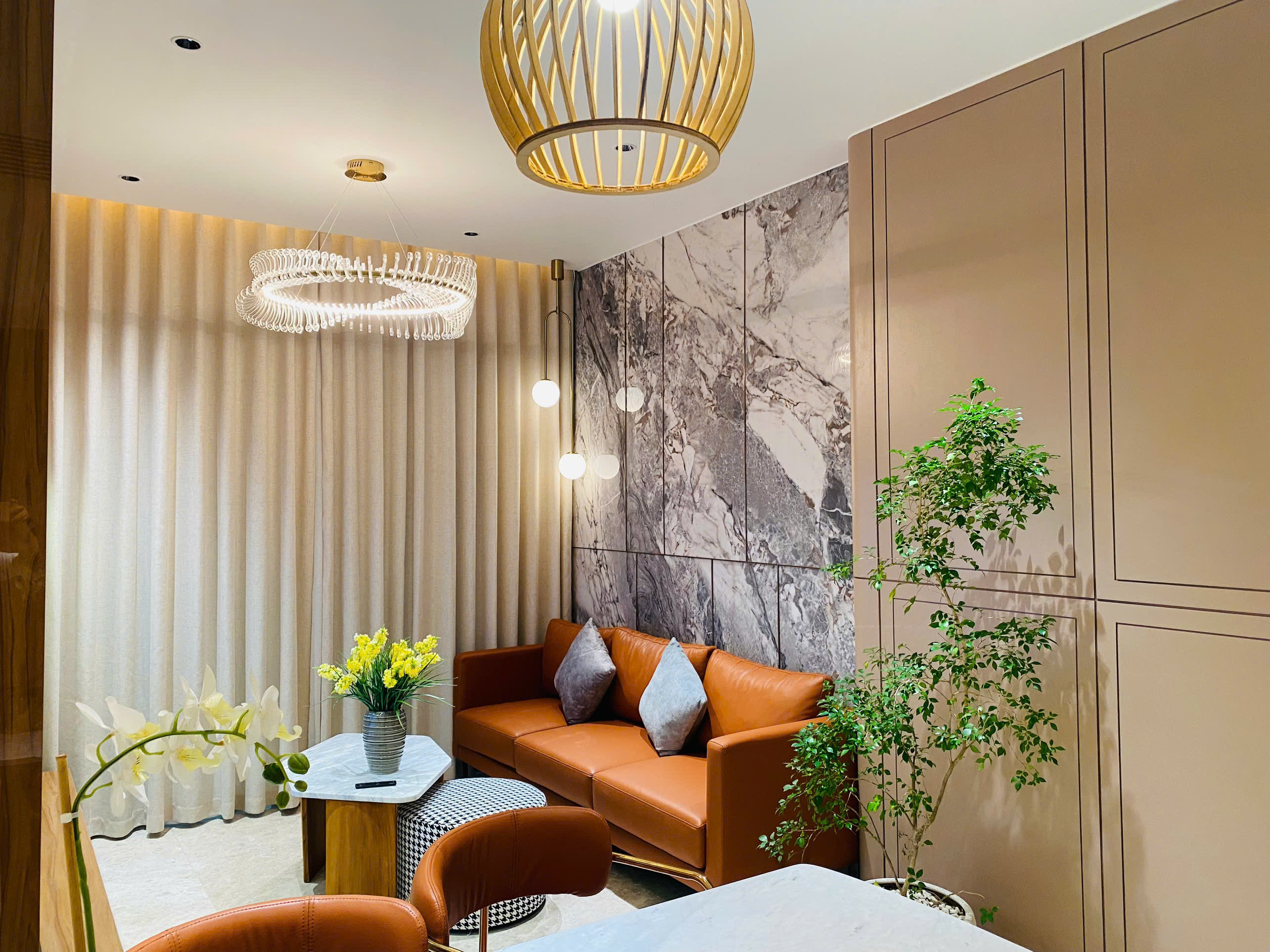 Duy nhất! Căn góc 2PN 65m2 Fusion Suites mặt tiền Võ Nguyên Giáp, full nội thất, sổ hồng sẵn - Ảnh chính
