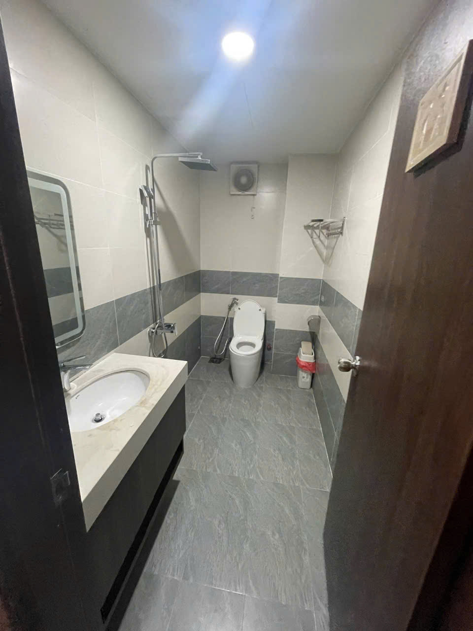 🏠 CHO THUÊ VĂN PHÒNG TẦNG 3, MẶT TIỀN TRẦN THÚC NHẪN - Ảnh 2