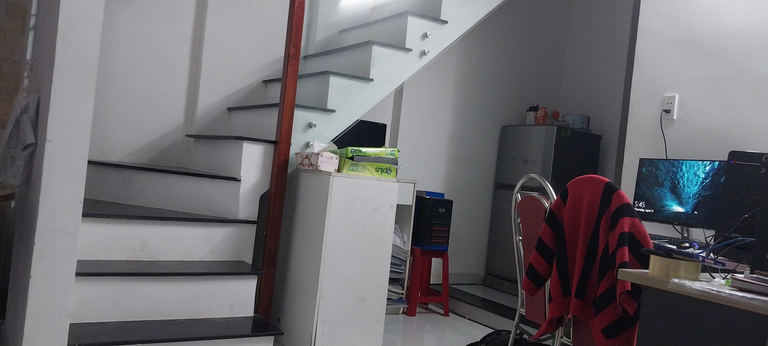 # Nhà Kiệt gần Thái Thị Bôi, 67m2 sân công cộng 20m2 rộng thoáng, lửng đúc cứng, sạch đẹp 2.65  tỷ - Ảnh 4